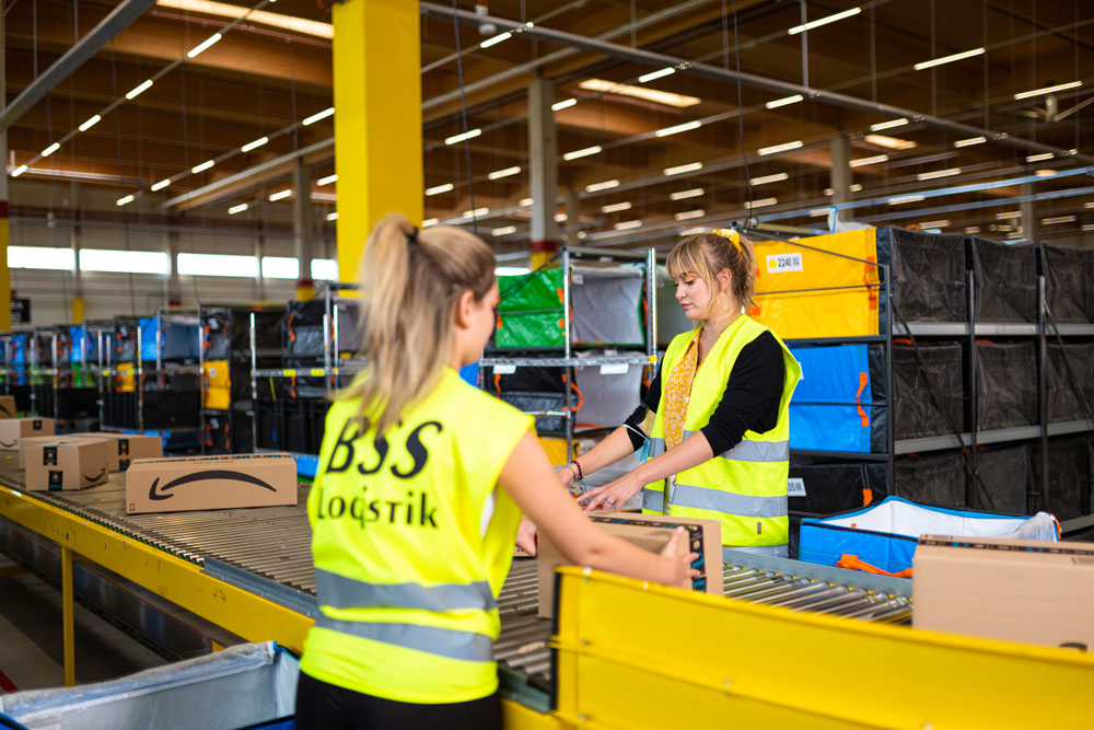 Lagermitarbeiter der BSS Logistik GmbH, von Salzburg bis Wien.